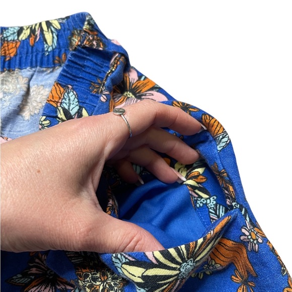 ModCloth Wide Leg Floral Cropped Linen Pants Size Large - Picture 4 of 6